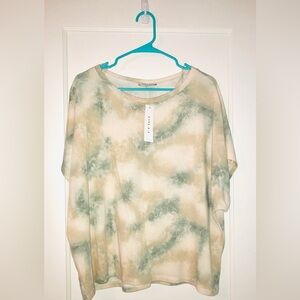 NWT Women's Neutral Athleisure Top NWT